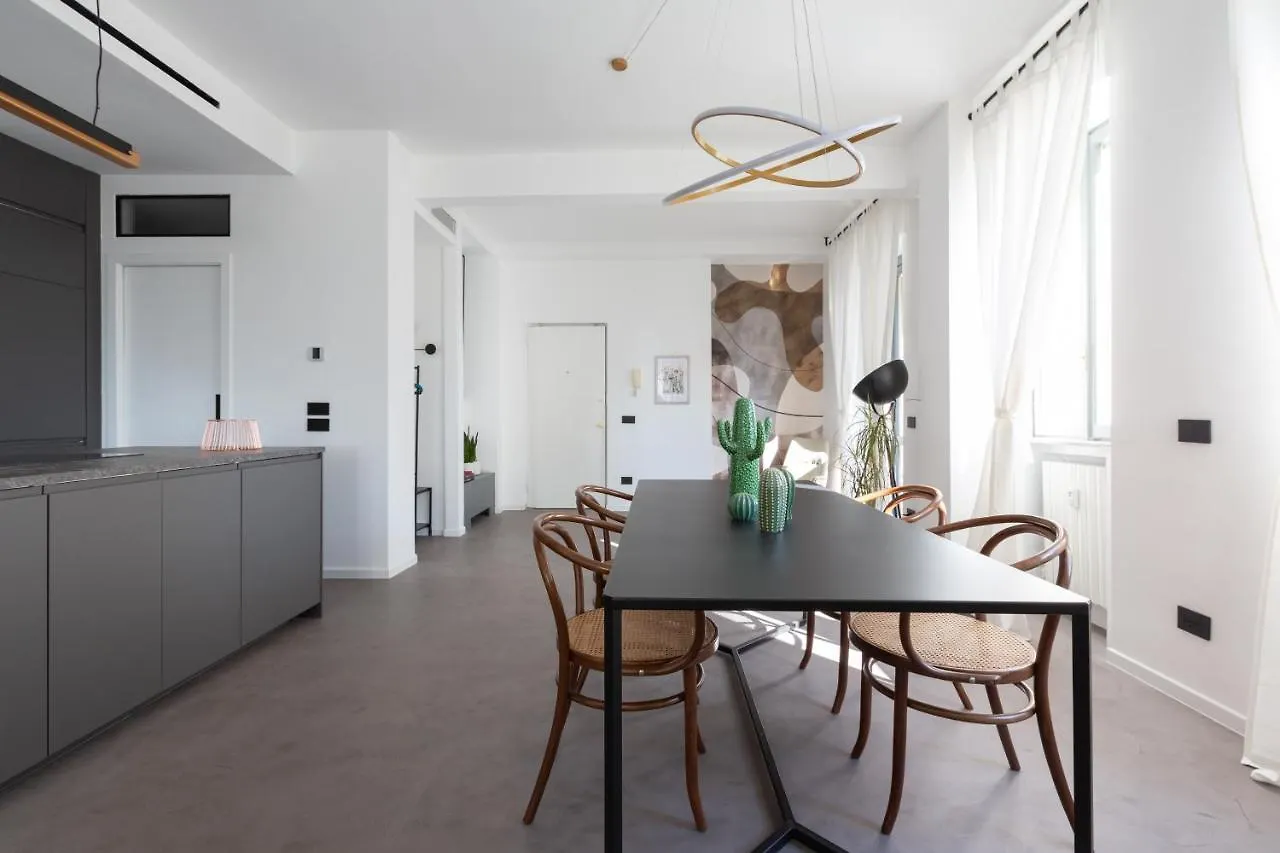 Sant'Ambrogio Bright And Stylish Flat Apartman Milánó